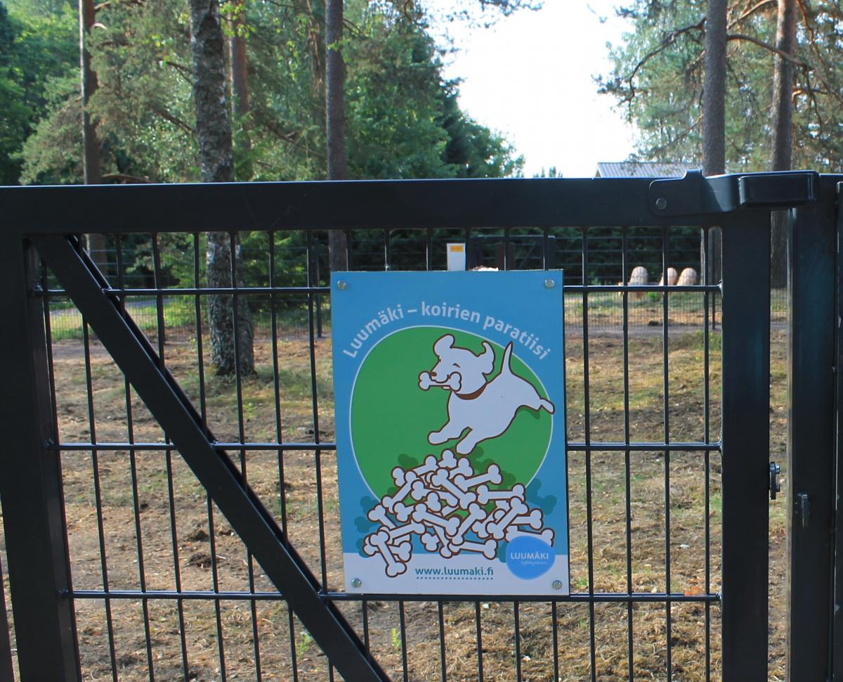 Koirapuiston portti Luumäellä